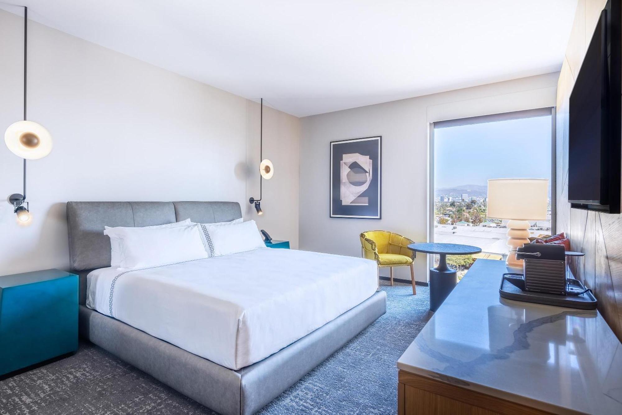 The Shay, A Destination By Hyatt — Photos 2